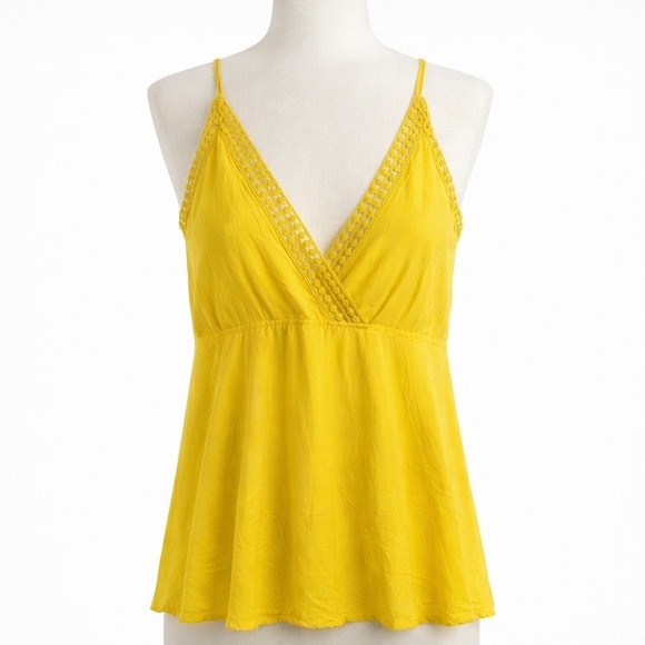 Forever 21 Tops - Forever 21 Butter Yellow‎ V Neck Crochet Lace Cami S Y2K Dainty Fairy Layering